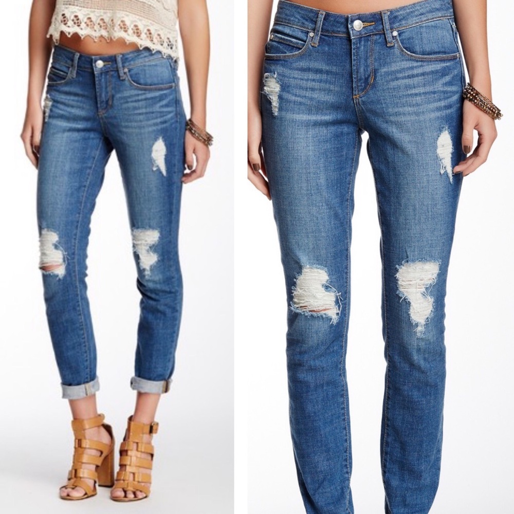 ARTICLES OF SOCIETY Distressed Karen Crop Jeans